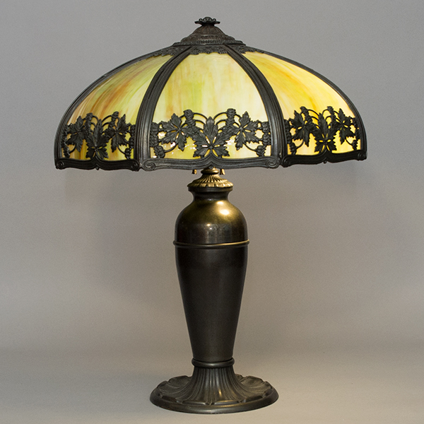 koppeling wees stil is er Empire 8-Panel Floral Table Lamp - Vintage Glass Lighting